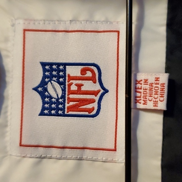 NFL Denver Bronco windbreaker jacket. - Picture 2 of 5